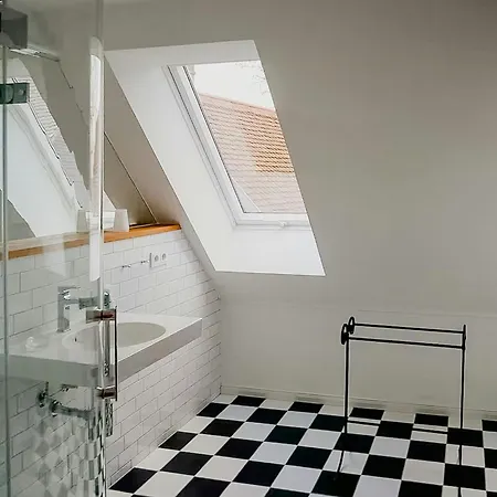 Ferienhaus Secluded With Garden *