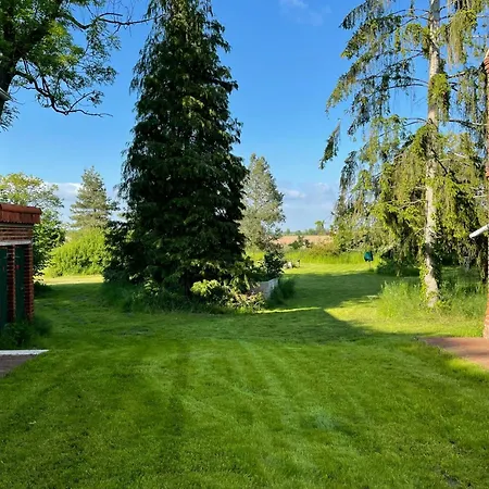 Ferienhaus Secluded With Garden