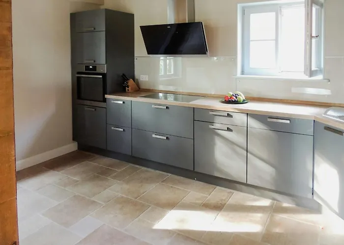 Holiday home Secluded With Garden *