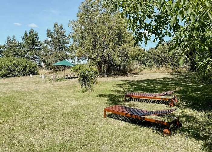 Holiday home Secluded With Garden